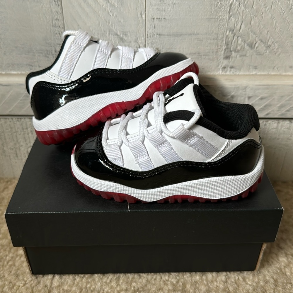 Toddler Jordan 11 Retro Low ‘Concord-Bred’